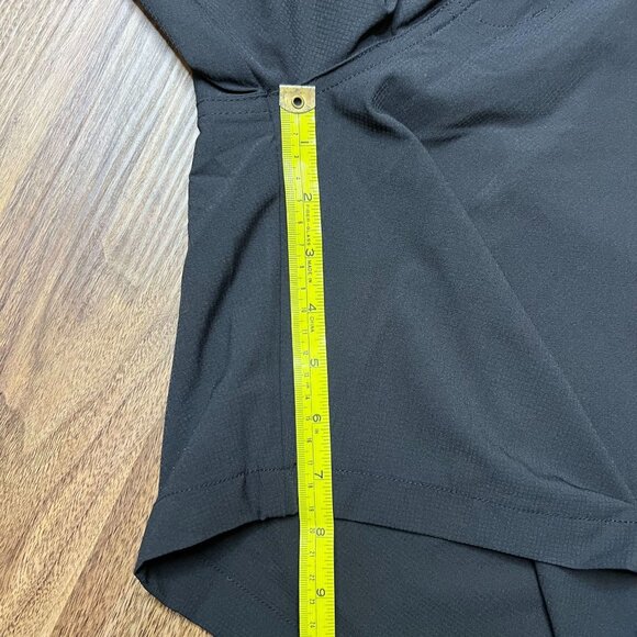 Travis Mathew Shorts Men 38 Black Starnes Micro Chip Golf Performance Size 38 - Picture 5 of 8